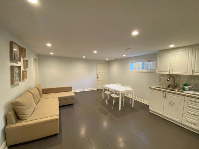 Others 5, Yonge and Finch Subway !R Spacious & Stylish Prvt Bdr with Shared Bathroom, Toronto
