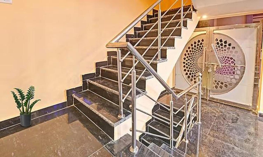 Public Area 2, FabHotel Metro Inn, Kanpur Nagar