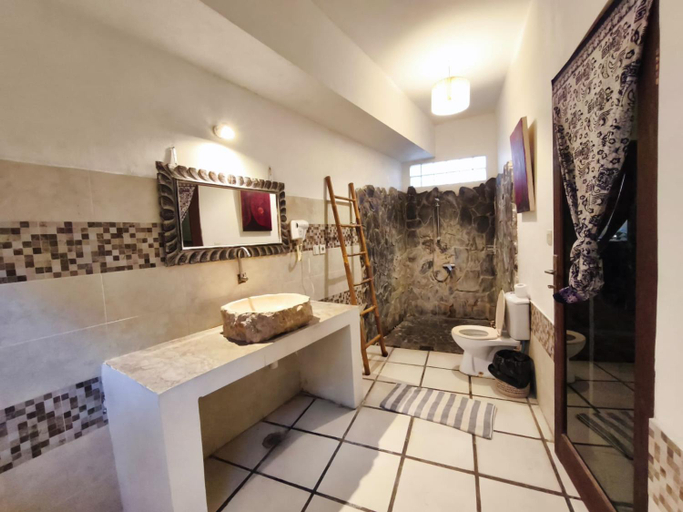Bathroom 2, Canggu Pinpoint Rooms, Badung