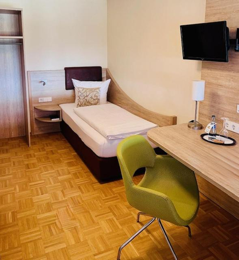 Bedroom 3, Hotel-Restaurant Romerhof, Böblingen