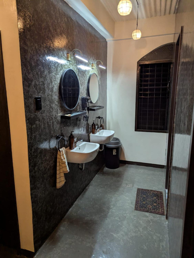 Bathroom 4, Mojo Hostel, Puerto Princesa City