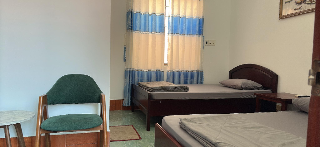 Others 2, HOTEL Minh Vy, Long Điền
