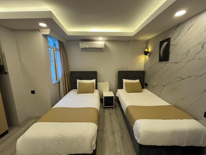 Bedroom 2, White Palace Hotel, Adalar