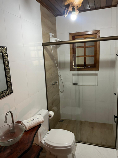 Bathroom, Hospedaria Sol & Lua, São Bento do Sapucaí