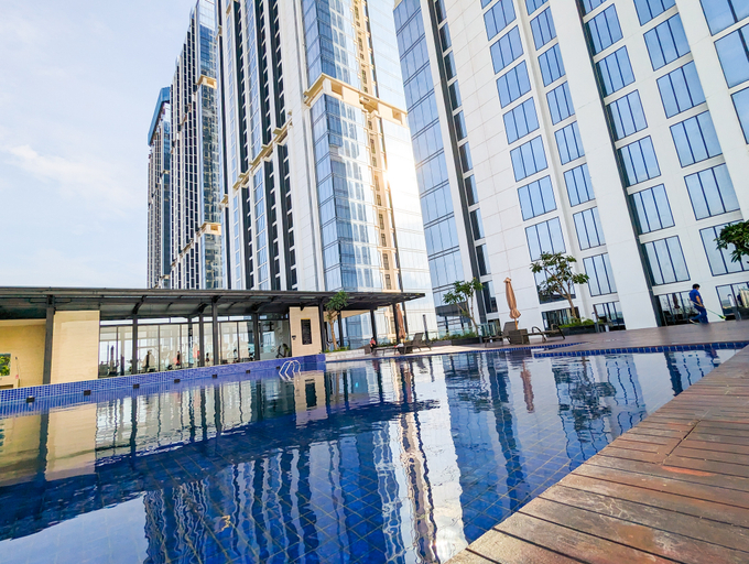 Others 5, S&D 1219 Studio 4 pax Netflix, pool & Gym at Pollux, Batam