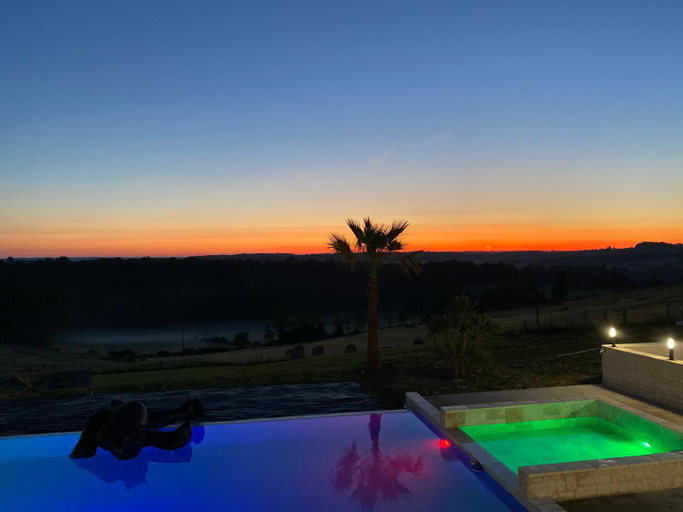 Sport & Beauty 2, Suite Privative Jacuzzi Sauna de la Villa Del Castagnol, Dordogne