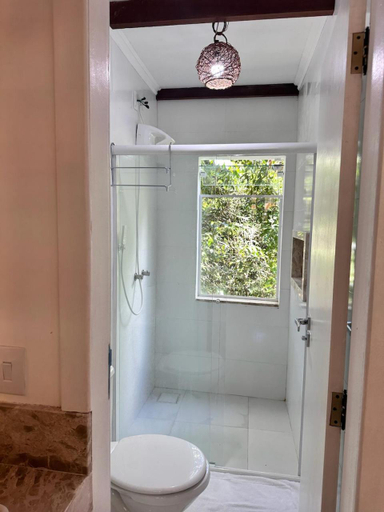 Bathroom 3, Chales Mata da Praia Corumbau, Prado