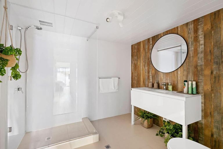Bathroom 4, Paradise Pool Parking HUGE 1BR CBD, Perth