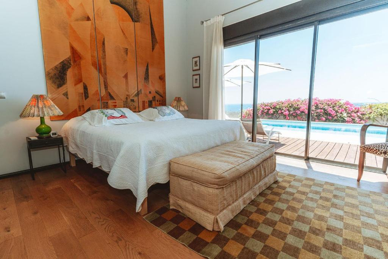 Bedroom, Villa 'Florence' avec longue piscine et vue mer panoramique, Saint-Paul