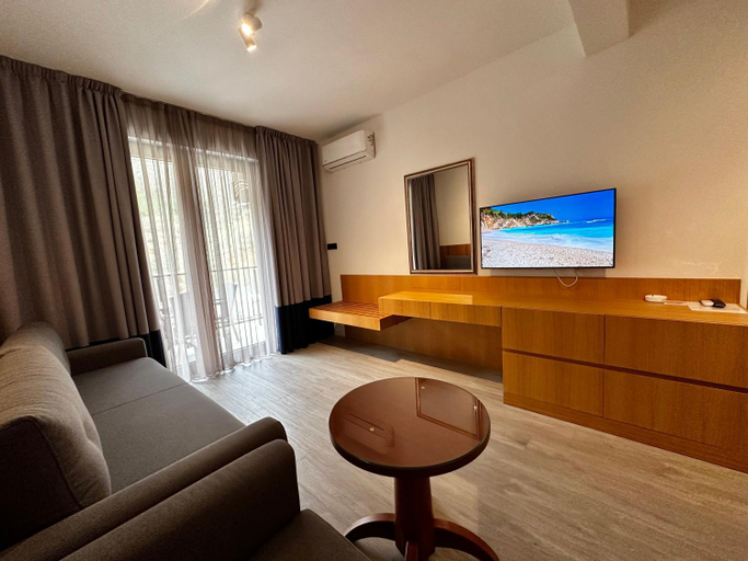 Others 3, Dubrave apartmani