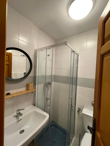 Bathroom, Albergue Hospederia Montana Morciguillinas, Jaén