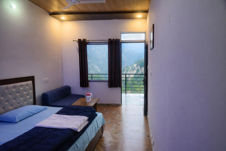 Bedroom, Shiv Shankar Hotel And Resort, Rudraprayag