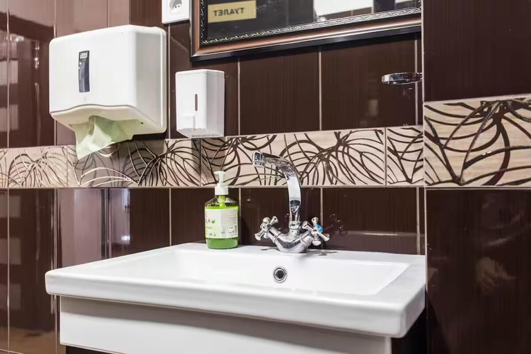 Bathroom 2, Dream Hostel Odessa, Odes'ka