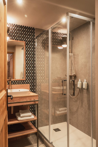 Bathroom 5, Residence l'Oxalys, Savoie