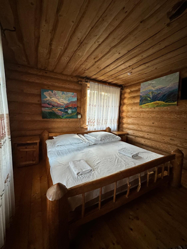 Bedroom 2, Будинок Художника Шипіт, Mizhhirs'kyi