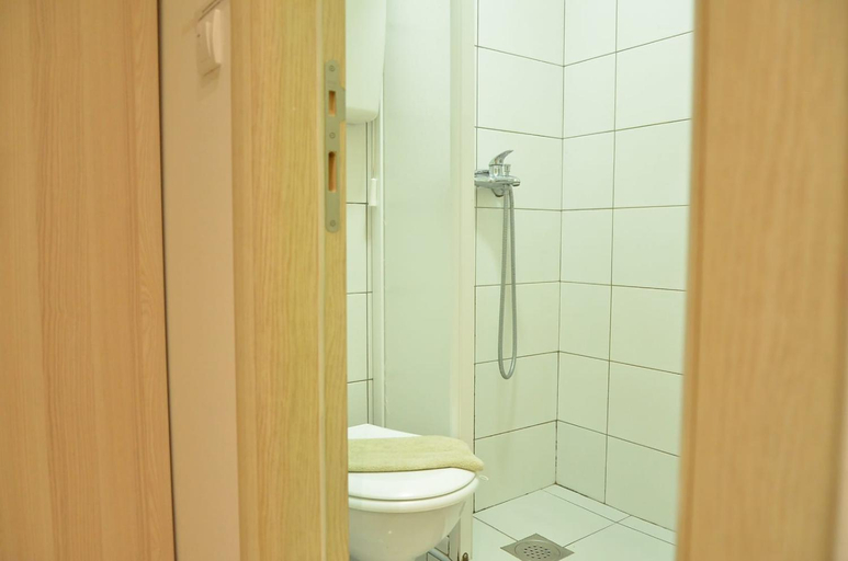 Bathroom 2, Uzicki-konaci, Užice