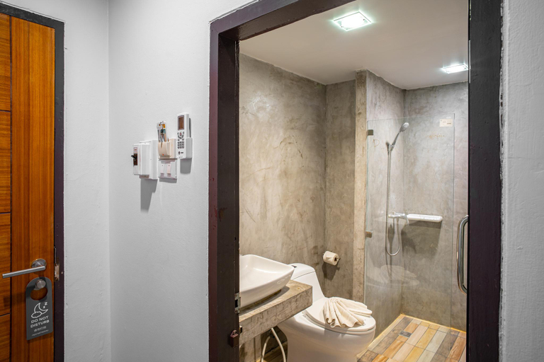 Bathroom 3, Thai Hotel Krabi, Mueang Krabi