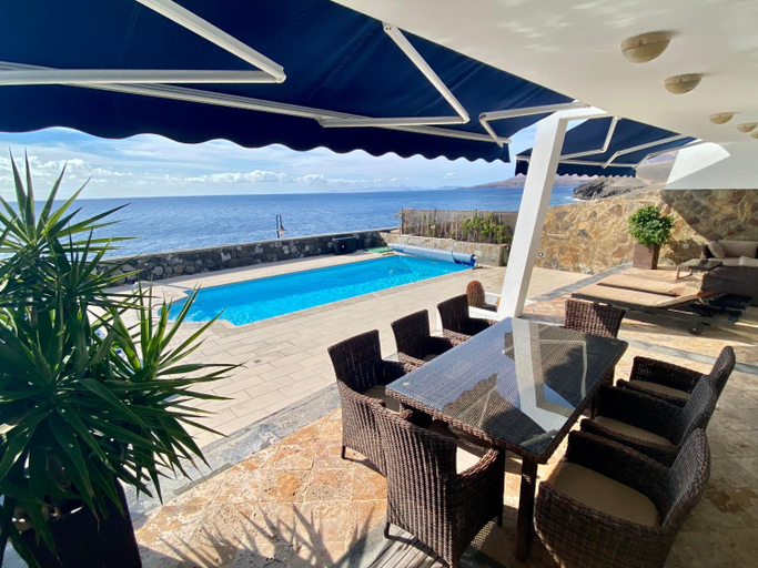 Sport & Beauty 2, Seafront Puerto Calero Villa, Las Palmas