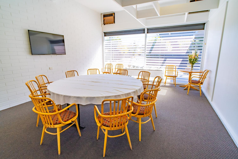 Food & Drinks 4, The Beach HTL Whyalla, Whyalla