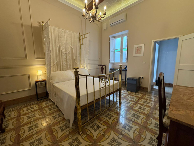 Bedroom, Monreal Boutique Townhouse - R024RM4