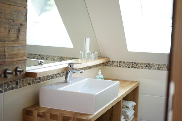 Bathroom 3, Weingut Buschenschank Schneiderannerl, Leibnitz