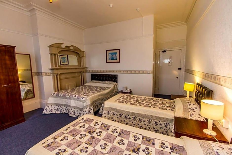 Bedroom 2, The Carlton Hotel, Kent