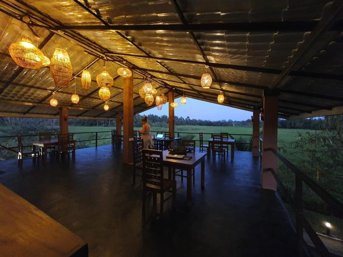 Food & Drinks 5, Nirvaan Safari Lodge, Nochchiyagama