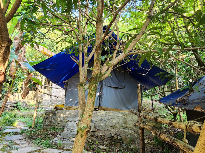 Others 4, Hobo Huts by the Riverside, Bageshwar