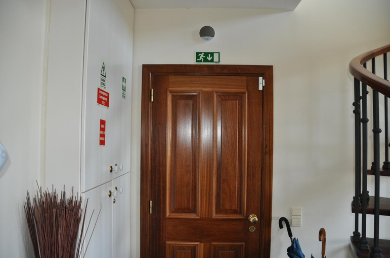 Entrance 2, Luxury VILLA CAMELIA. Mountains, golf, horses, levada walks., Santa Cruz