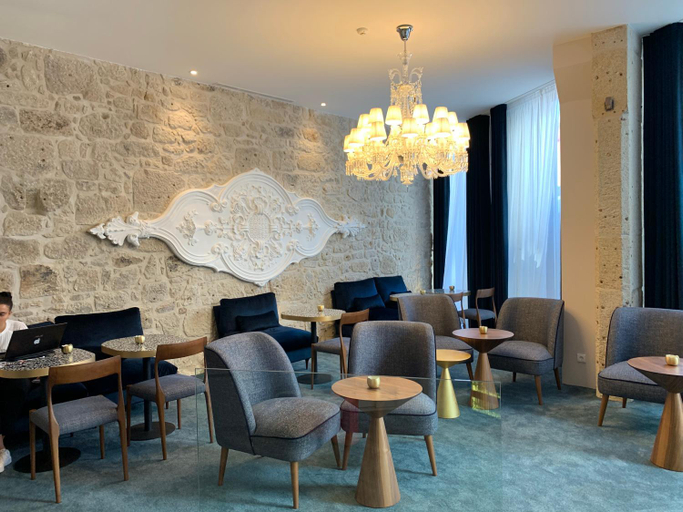 Food & Drinks 3, Rio da Vila, Porto