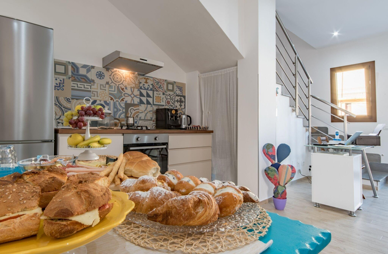 Food & Drinks, Room 86, Trapani