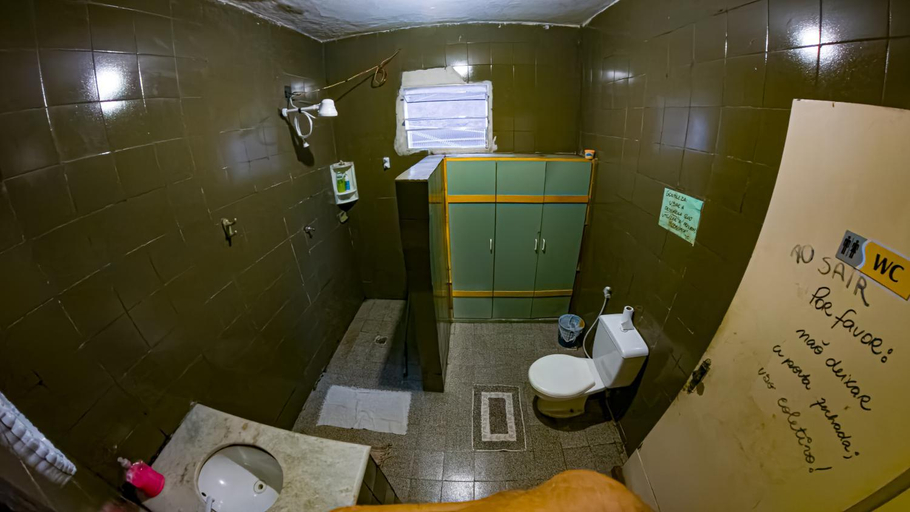 Bathroom 3, Hostel mineiros, Aracaju