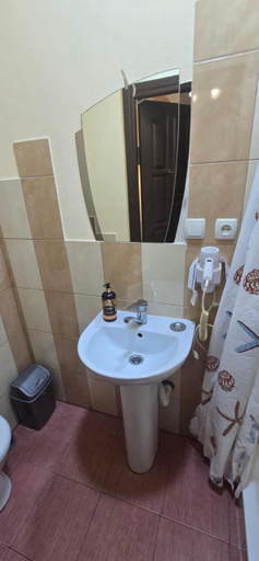 Bathroom 2, Готель RIVER HILL, Nadvirnians'kyi