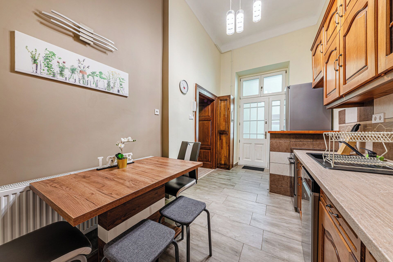 Dining room, Krisztina Residence –Cozy Family Gem By Castle, Budapesti