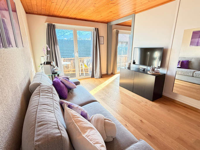 Bedroom 2, Eva's Seeblick, Frutigen