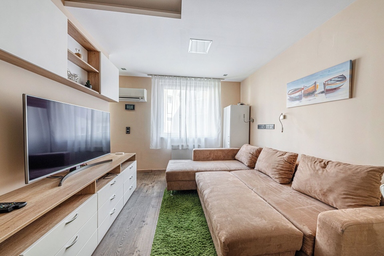 Living area 5, La Dolce Vita –Massage Shower Stay W/ Ac + Balcony, Budapesti