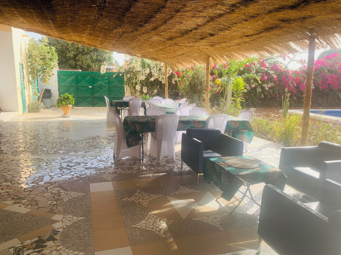 Outdoor dining 5, Hôtel ESCALE, Mbour