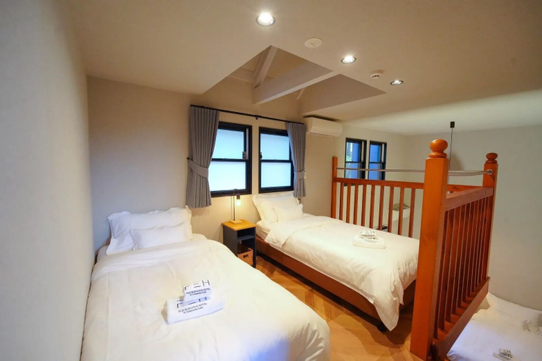 Room 5, Fuji Elegance Hotel, Yamanakako