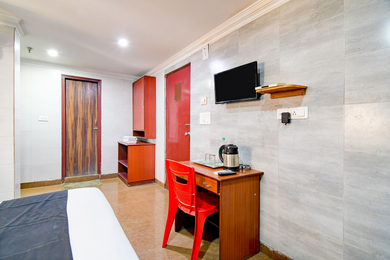 Room 5, Raj Palace- by Brill Rooms, North 24 Parganas