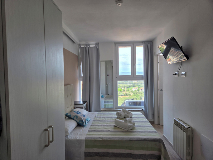 Bedroom 4, Suite Torre Azzurra B&B Rooftop Sea View, Grosseto