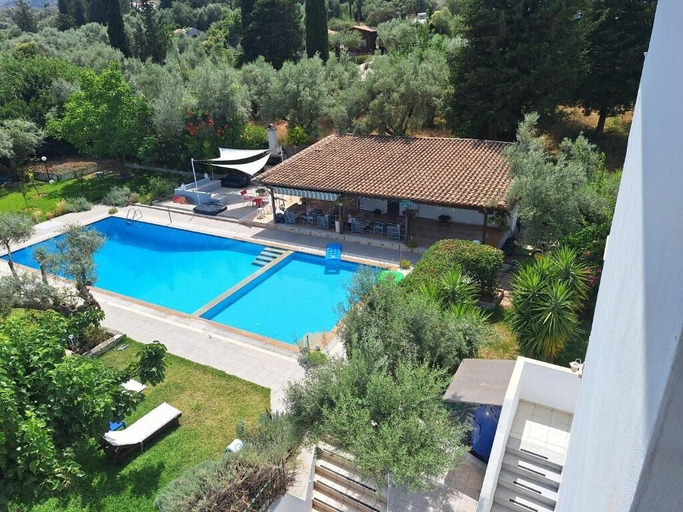 Pool 5, Horizon studio apartments, Ionian Islands