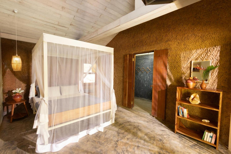 Bedroom 2, Into The Blue - Walk to 3 beaches & surf, Tangalle
