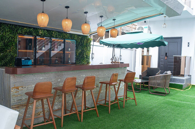 Bar (on property), O2 Contiential Suites, Bwari