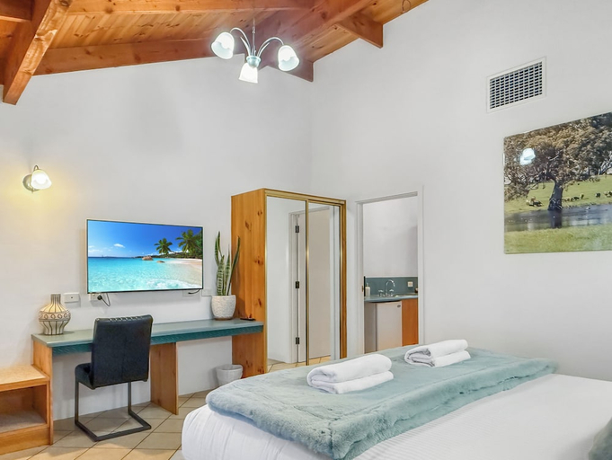 Bedroom 2, Coonawarra Place, Wattle Range - East