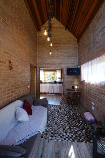 Bedroom 2, Chale romantico, lareira, jacuzzi-Vista Pedra Bau - Chale Petra, São Bento do Sapucaí