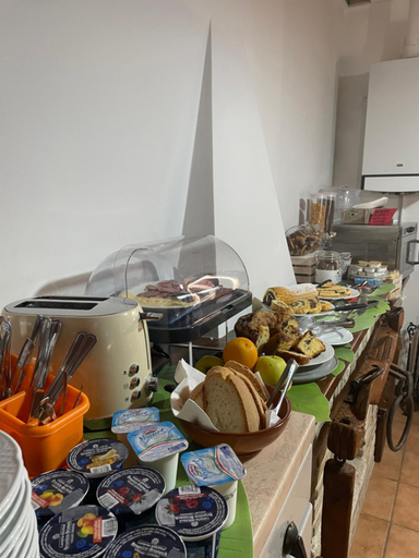 Food & Drinks 4, B&B I Giardini, Macerata
