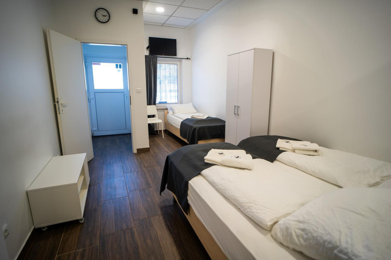 Bedroom 3, Villa Magdalena apartments & rooms GARNI HOTEL, Maribor