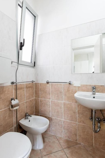 Bathroom 5, La Tour Palace Hotel & Restaurant, Rimini