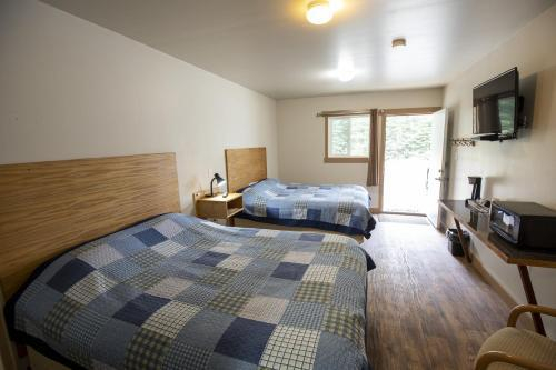 3, Tatogga Lake Resort, Kitimat-Stikine