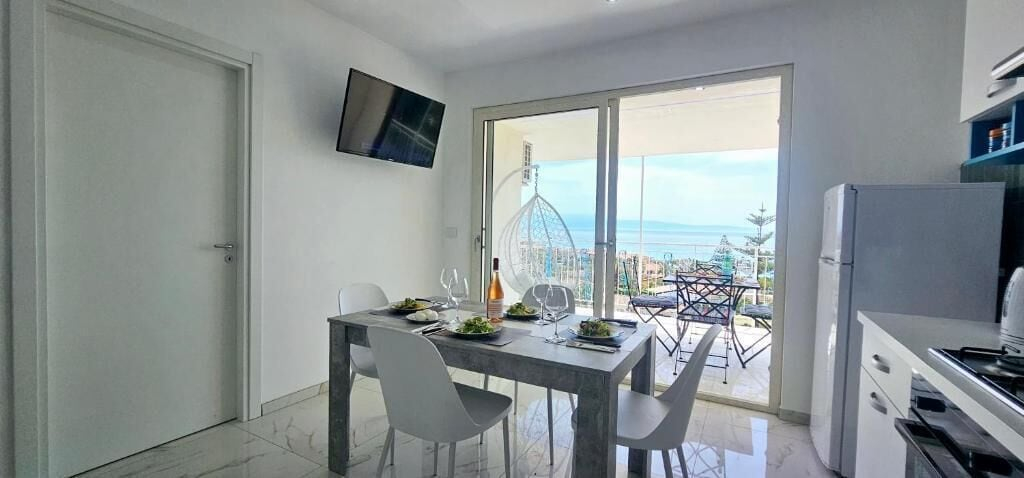 Dining 2, Ninfa sul Mare Apartments, Vibo Valentia